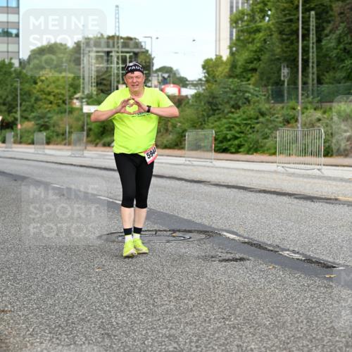 06.09.2026 - CURREX Alsterlauf Dr. Thomas Lammeyer http://msf.ph/oto/10146438 06.09.2026 10:21:36 Laufen 5944 meine-sportfotos.de