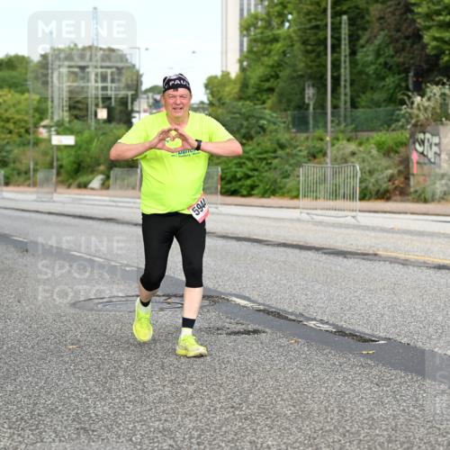 06.09.2026 - CURREX Alsterlauf Dr. Thomas Lammeyer http://msf.ph/oto/10146445 06.09.2026 10:21:37 Laufen 594 meine-sportfotos.de