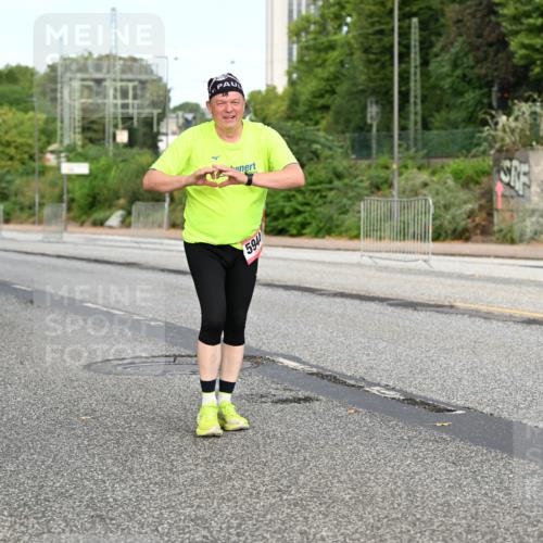 06.09.2026 - CURREX Alsterlauf Dr. Thomas Lammeyer http://msf.ph/oto/10146446 06.09.2026 10:21:37 Laufen 594 meine-sportfotos.de