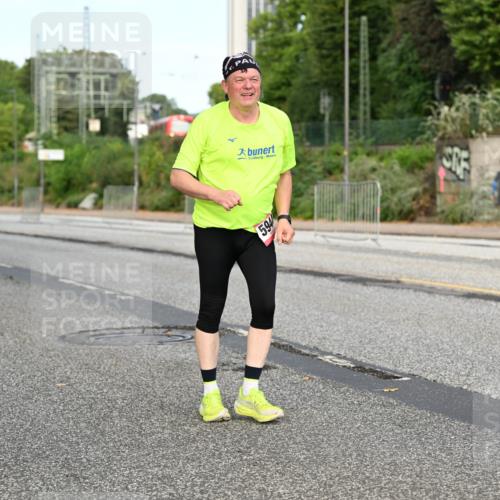 06.09.2026 - CURREX Alsterlauf Dr. Thomas Lammeyer http://msf.ph/oto/10146452 06.09.2026 10:21:37 Laufen 594 meine-sportfotos.de