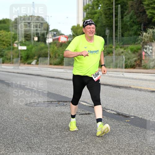 06.09.2026 - CURREX Alsterlauf Dr. Thomas Lammeyer http://msf.ph/oto/10146453 06.09.2026 10:21:37 Laufen 5944 meine-sportfotos.de