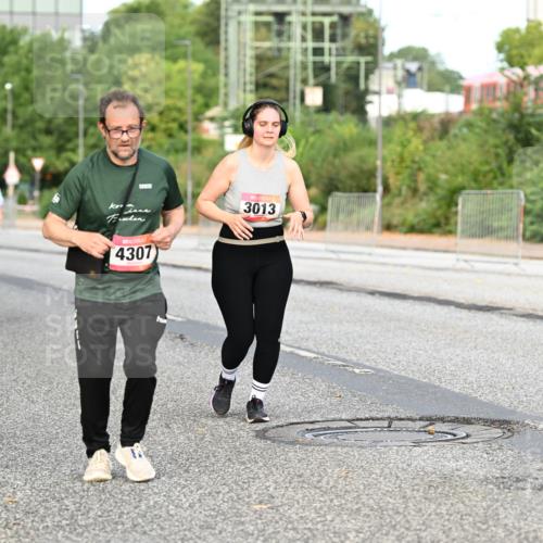 06.09.2026 - CURREX Alsterlauf Dr. Thomas Lammeyer http://msf.ph/oto/10146488 06.09.2026 10:21:47 Laufen 3043, 4307, 3013 meine-sportfotos.de