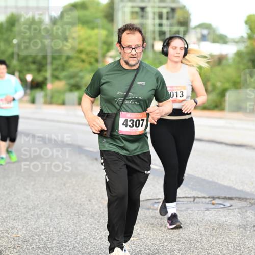 06.09.2026 - CURREX Alsterlauf Dr. Thomas Lammeyer http://msf.ph/oto/10146495 06.09.2026 10:21:48 Laufen 4307, 013 meine-sportfotos.de