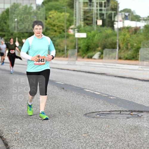 06.09.2026 - CURREX Alsterlauf Dr. Thomas Lammeyer http://msf.ph/oto/10146519 06.09.2026 10:21:51 Laufen 043 meine-sportfotos.de