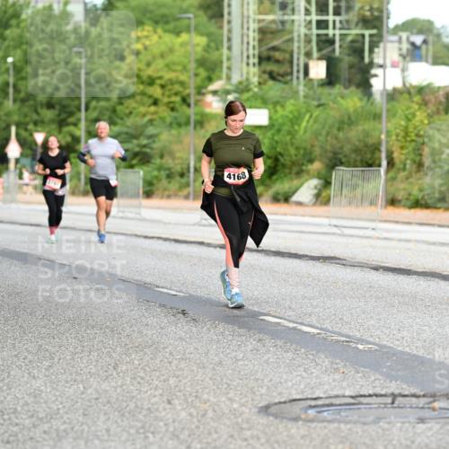 06.09.2026 - CURREX Alsterlauf Dr. Thomas Lammeyer http://msf.ph/oto/10146534 06.09.2026 10:21:57 Laufen 4978, 4168 meine-sportfotos.de