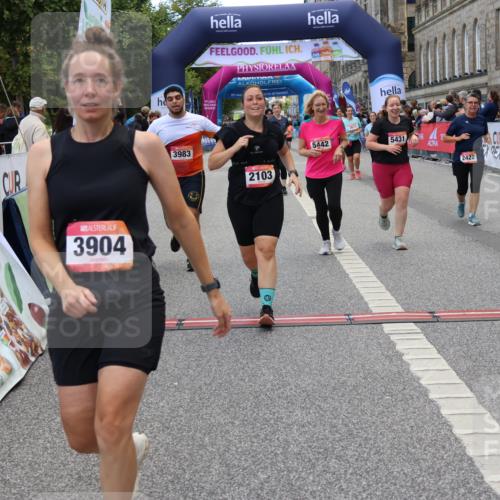 06.09.2026 - CURREX Alsterlauf Strokosch-Dieckow http://msf.ph/oto/10146536 06.09.2026 10:22:01 Ziel 2103, 2422, 3474, 3538, 3904, 3910, 3983, 4025, 4869, 4960, 5431, 5442, 5508, 8232 meine-sportfotos.de
