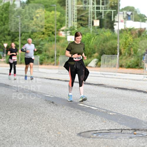 06.09.2026 - CURREX Alsterlauf Dr. Thomas Lammeyer http://msf.ph/oto/10146539 06.09.2026 10:21:57 Laufen 4978, 4168 meine-sportfotos.de