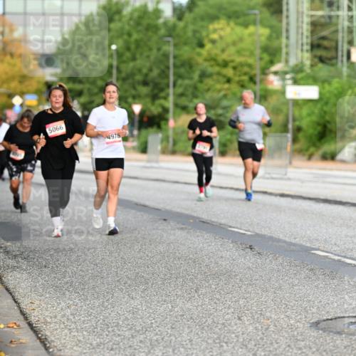 06.09.2026 - CURREX Alsterlauf Dr. Thomas Lammeyer http://msf.ph/oto/10146559 06.09.2026 10:21:59 Laufen 5066, 4978 meine-sportfotos.de