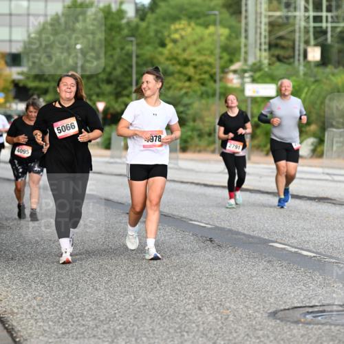 06.09.2026 - CURREX Alsterlauf Dr. Thomas Lammeyer http://msf.ph/oto/10146580 06.09.2026 10:22:02 Laufen 4095, 5066, 978, 2791 meine-sportfotos.de