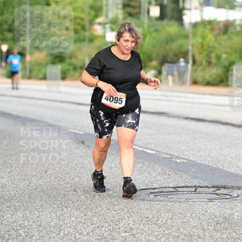 06.09.2026 - CURREX Alsterlauf Dr. Thomas Lammeyer http://msf.ph/oto/10146630 06.09.2026 10:22:08 Laufen 4095 meine-sportfotos.de