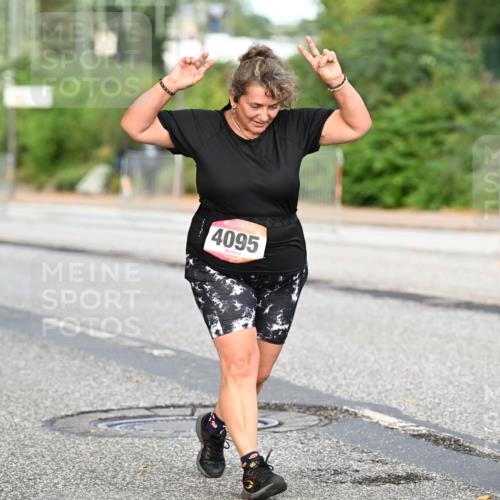 06.09.2026 - CURREX Alsterlauf Dr. Thomas Lammeyer http://msf.ph/oto/10146643 06.09.2026 10:22:09 Laufen 4095 meine-sportfotos.de