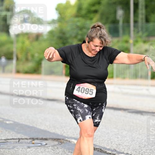 06.09.2026 - CURREX Alsterlauf Dr. Thomas Lammeyer http://msf.ph/oto/10146648 06.09.2026 10:22:10 Laufen 4095 meine-sportfotos.de