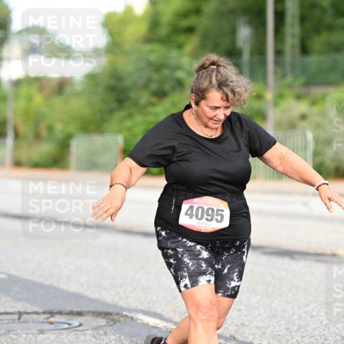 06.09.2026 - CURREX Alsterlauf Dr. Thomas Lammeyer http://msf.ph/oto/10146650 06.09.2026 10:22:10 Laufen 4095 meine-sportfotos.de