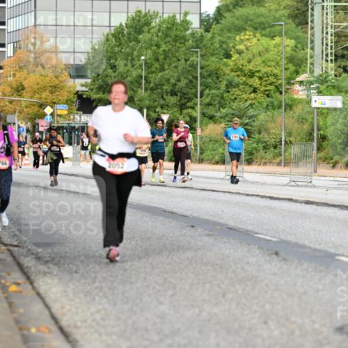 06.09.2026 - CURREX Alsterlauf Dr. Thomas Lammeyer http://msf.ph/oto/10146654 06.09.2026 10:22:11 Laufen 4766, 2052, 5156, 3054, 3784, 287, 6 meine-sportfotos.de