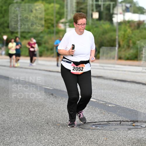 06.09.2026 - CURREX Alsterlauf Dr. Thomas Lammeyer http://msf.ph/oto/10146667 06.09.2026 10:22:14 Laufen 2052 meine-sportfotos.de
