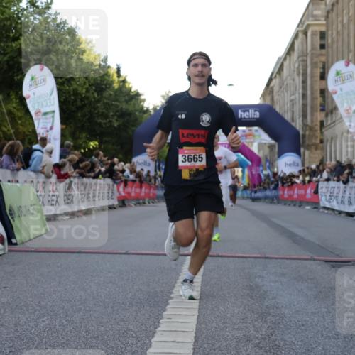 06.09.2026 - CURREX Alsterlauf Yannick Fuchs http://msf.ph/oto/10146688 06.09.2026 09:48:05 Ziel 2114, 2134, 2463, 3632, 3665, 4718, 4743, 5076, 5219, 5804, 5932, 6009 meine-sportfotos.de