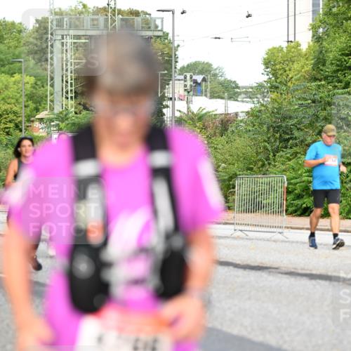 06.09.2026 - CURREX Alsterlauf Dr. Thomas Lammeyer http://msf.ph/oto/10146693 06.09.2026 10:22:23 Laufen  meine-sportfotos.de