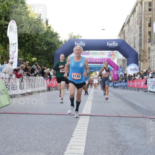 06.09.2026 - CURREX Alsterlauf Yannick Fuchs http://msf.ph/oto/10146835 06.09.2026 09:48:08 Ziel 2134, 2463, 3632, 3665, 4405, 4472, 5076, 5315, 5804, 5932, 6009 meine-sportfotos.de