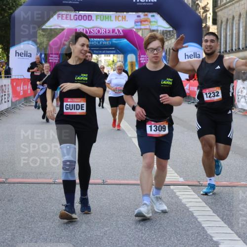 06.09.2026 - CURREX Alsterlauf Strokosch-Dieckow http://msf.ph/oto/10146894 06.09.2026 11:54:08 Ziel 1018, 1063, 1098, 1150, 1209, 1232, 1249, 1267, 1291, 1309, 8139, 8245 meine-sportfotos.de