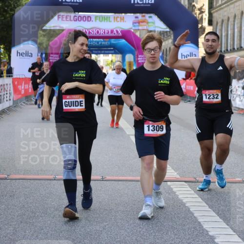 06.09.2026 - CURREX Alsterlauf Strokosch-Dieckow http://msf.ph/oto/10146895 06.09.2026 11:54:08 Ziel 1018, 1063, 1098, 1150, 1209, 1232, 1249, 1267, 1291, 1309, 8139, 8245 meine-sportfotos.de