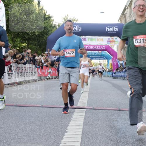 06.09.2026 - CURREX Alsterlauf Yannick Fuchs http://msf.ph/oto/10146912 06.09.2026 09:48:12 Ziel 2104, 2134, 2275, 3632, 3665, 4405, 4472, 4583, 5315, 5804, 6009, 6414, 8041 meine-sportfotos.de