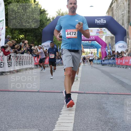 06.09.2026 - CURREX Alsterlauf Yannick Fuchs http://msf.ph/oto/10146929 06.09.2026 09:48:13 Ziel 2104, 2134, 2275, 3632, 3878, 4405, 4472, 4583, 5315, 5804, 6009, 6414, 8041 meine-sportfotos.de