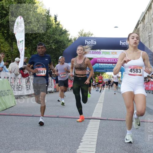 06.09.2026 - CURREX Alsterlauf Yannick Fuchs http://msf.ph/oto/10146939 06.09.2026 09:48:15 Ziel 2104, 2134, 2275, 3632, 3878, 4405, 4472, 4583, 5315, 5804, 6414, 8041 meine-sportfotos.de