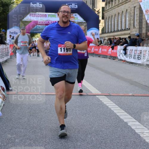 06.09.2026 - CURREX Alsterlauf Strokosch-Dieckow http://msf.ph/oto/10146968 06.09.2026 11:54:33 Ziel 1086, 1104, 1122, 1151, 1168, 1191, 1325, 1328, 1332, 1339, 8185, 8239, 8240 meine-sportfotos.de