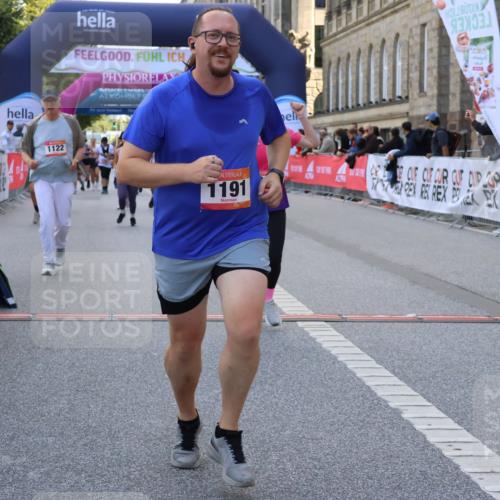 06.09.2026 - CURREX Alsterlauf Strokosch-Dieckow http://msf.ph/oto/10146977 06.09.2026 11:54:33 Ziel 1086, 1104, 1122, 1151, 1168, 1191, 1325, 1328, 1332, 1339, 8185, 8239, 8240 meine-sportfotos.de
