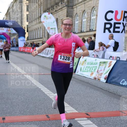 06.09.2026 - CURREX Alsterlauf Strokosch-Dieckow http://msf.ph/oto/10146982 06.09.2026 11:54:35 Ziel 1122, 1168, 1191, 1289, 1325, 1328, 8185, 8239, 8240 meine-sportfotos.de