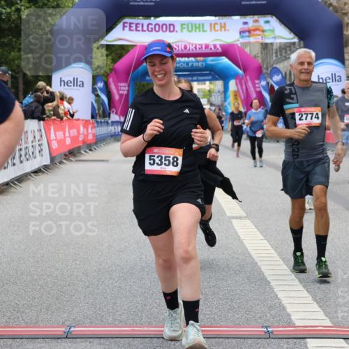 06.09.2026 - CURREX Alsterlauf Strokosch-Dieckow http://msf.ph/oto/10147010 06.09.2026 10:22:44 Ziel 2751, 2774, 3372, 4903, 5289, 5358, 5563, 6489, 8074, 8119 meine-sportfotos.de