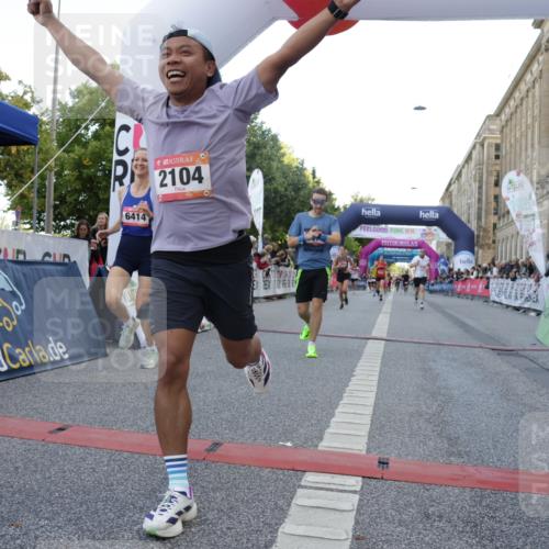 06.09.2026 - CURREX Alsterlauf Yannick Fuchs http://msf.ph/oto/10147041 06.09.2026 09:48:18 Ziel 2104, 2189, 2275, 2746, 3878, 4254, 4405, 4472, 4583, 5153, 5315, 5868, 6414, 8041 meine-sportfotos.de