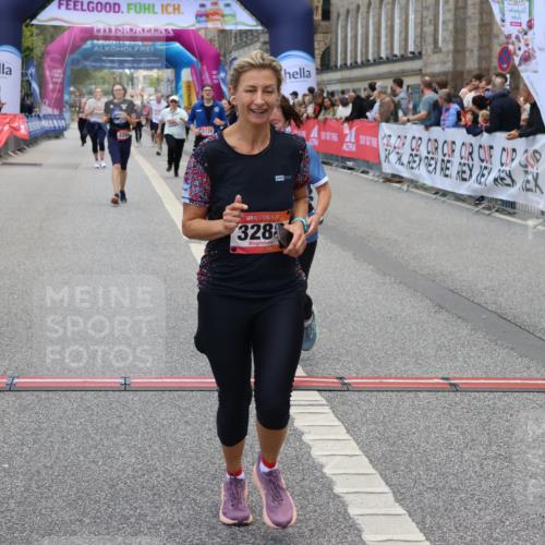 06.09.2026 - CURREX Alsterlauf Strokosch-Dieckow http://msf.ph/oto/10147081 06.09.2026 10:22:52 Ziel 2206, 2243, 2490, 3288, 3372, 5128, 5289, 6489, 8074, 8119 meine-sportfotos.de