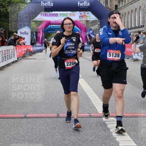 06.09.2026 - CURREX Alsterlauf Strokosch-Dieckow http://msf.ph/oto/10147093 06.09.2026 10:22:58 Ziel 2206, 2243, 2490, 3275, 3288, 4813, 5128 meine-sportfotos.de