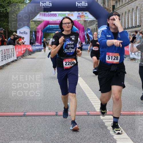 06.09.2026 - CURREX Alsterlauf Strokosch-Dieckow http://msf.ph/oto/10147096 06.09.2026 10:22:58 Ziel 2206, 2243, 2490, 3275, 3288, 4813, 5128 meine-sportfotos.de