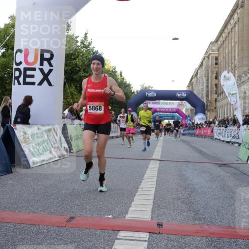 06.09.2026 - CURREX Alsterlauf Yannick Fuchs http://msf.ph/oto/10147150 06.09.2026 09:48:24 Ziel 2104, 2189, 2746, 2796, 3045, 3860, 3878, 3977, 4254, 4690, 4774, 5153, 5311, 5868, 6040, 6414 meine-sportfotos.de