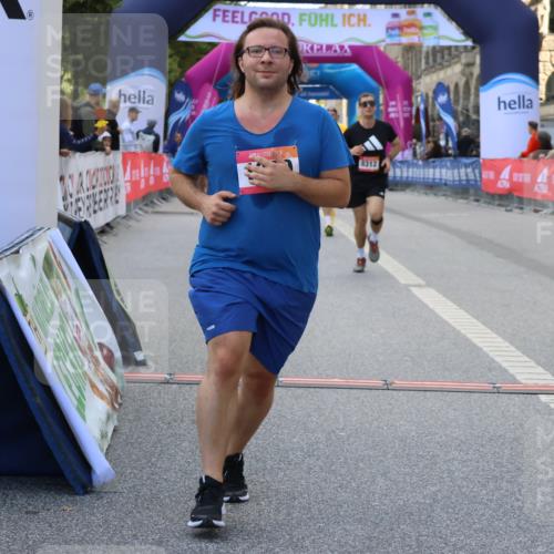 06.09.2026 - CURREX Alsterlauf Strokosch-Dieckow http://msf.ph/oto/10147176 06.09.2026 11:56:06 Ziel 1109, 1110, 1131, 1299, 1320, 1344, 8103, 8285, 8312 meine-sportfotos.de