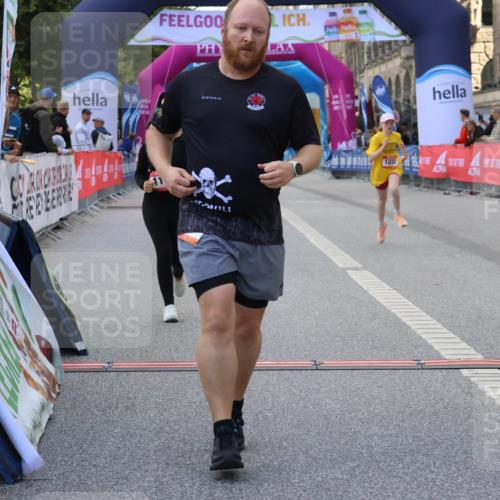 06.09.2026 - CURREX Alsterlauf Strokosch-Dieckow http://msf.ph/oto/10147235 06.09.2026 11:56:22 Ziel 1032, 1103, 1142, 8267 meine-sportfotos.de