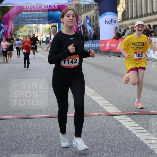 06.09.2026 - CURREX Alsterlauf Strokosch-Dieckow http://msf.ph/oto/10147241 06.09.2026 11:56:24 Ziel 1032, 1103, 1142, 1211, 8267 meine-sportfotos.de