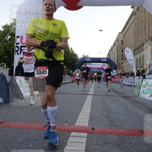 06.09.2026 - CURREX Alsterlauf Yannick Fuchs http://msf.ph/oto/10147243 06.09.2026 09:48:27 Ziel 2189, 2746, 2796, 3045, 3860, 3977, 4254, 4471, 4690, 4774, 5153, 5311, 5868, 6040, 8217 meine-sportfotos.de