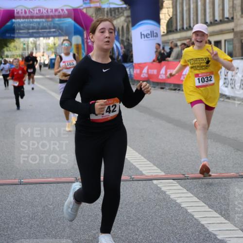 06.09.2026 - CURREX Alsterlauf Strokosch-Dieckow http://msf.ph/oto/10147249 06.09.2026 11:56:24 Ziel 1032, 1103, 1142, 1211, 8267 meine-sportfotos.de