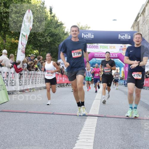 06.09.2026 - CURREX Alsterlauf Yannick Fuchs http://msf.ph/oto/10147253 06.09.2026 09:48:28 Ziel 2189, 2746, 2796, 3045, 3798, 3847, 3860, 3977, 4254, 4471, 4690, 4774, 5153, 5311, 5868, 6040, 8217 meine-sportfotos.de