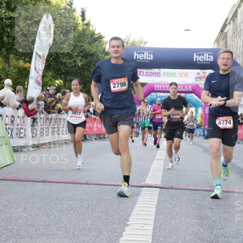 06.09.2026 - CURREX Alsterlauf Yannick Fuchs http://msf.ph/oto/10147258 06.09.2026 09:48:28 Ziel 2189, 2746, 2796, 3045, 3798, 3847, 3860, 3977, 4254, 4471, 4690, 4774, 5153, 5311, 5868, 6040, 8217 meine-sportfotos.de