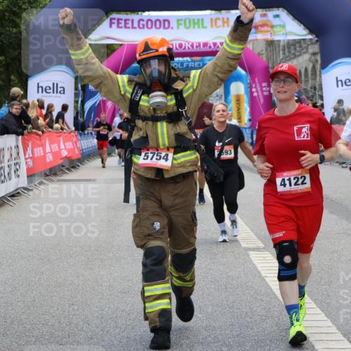 06.09.2026 - CURREX Alsterlauf Strokosch-Dieckow http://msf.ph/oto/10147263 06.09.2026 10:23:31 Ziel 2591, 2592, 2593, 2939, 3118, 4122, 4303, 5479, 5754 meine-sportfotos.de