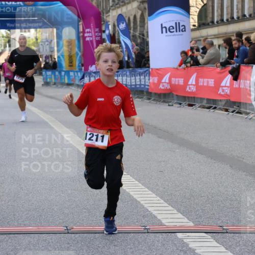 06.09.2026 - CURREX Alsterlauf Strokosch-Dieckow http://msf.ph/oto/10147284 06.09.2026 11:56:28 Ziel 1032, 1035, 1103, 1142, 1211, 8267 meine-sportfotos.de