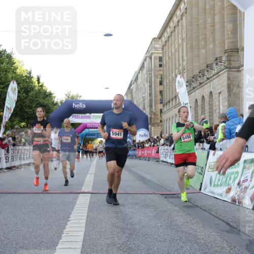 06.09.2026 - CURREX Alsterlauf Yannick Fuchs http://msf.ph/oto/10147301 06.09.2026 09:48:40 Ziel 2081, 2088, 2480, 3008, 3798, 3847, 4359, 4553, 4898, 5245, 5450, 5941, 6198, 6481, 8188, 8223 meine-sportfotos.de