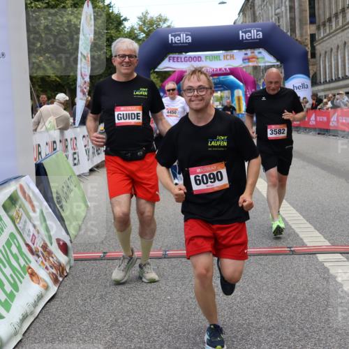 06.09.2026 - CURREX Alsterlauf Strokosch-Dieckow http://msf.ph/oto/10147306 06.09.2026 10:23:44 Ziel 3424, 3578, 3582, 4450, 4659, 6090, 8144 meine-sportfotos.de