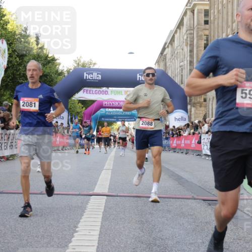 06.09.2026 - CURREX Alsterlauf Yannick Fuchs http://msf.ph/oto/10147329 06.09.2026 09:48:41 Ziel 2081, 2088, 2480, 3008, 4359, 4553, 4898, 5245, 5450, 5941, 6198, 6481, 8188, 8223 meine-sportfotos.de