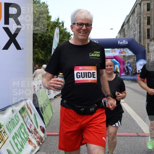 06.09.2026 - CURREX Alsterlauf Strokosch-Dieckow http://msf.ph/oto/10147333 06.09.2026 10:23:46 Ziel 3424, 3578, 3582, 4450, 4659, 6090, 8144 meine-sportfotos.de