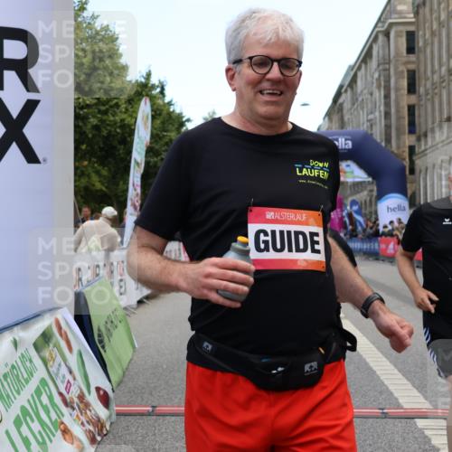 06.09.2026 - CURREX Alsterlauf Strokosch-Dieckow http://msf.ph/oto/10147340 06.09.2026 10:23:46 Ziel 3424, 3578, 3582, 4450, 4659, 6090, 8144 meine-sportfotos.de